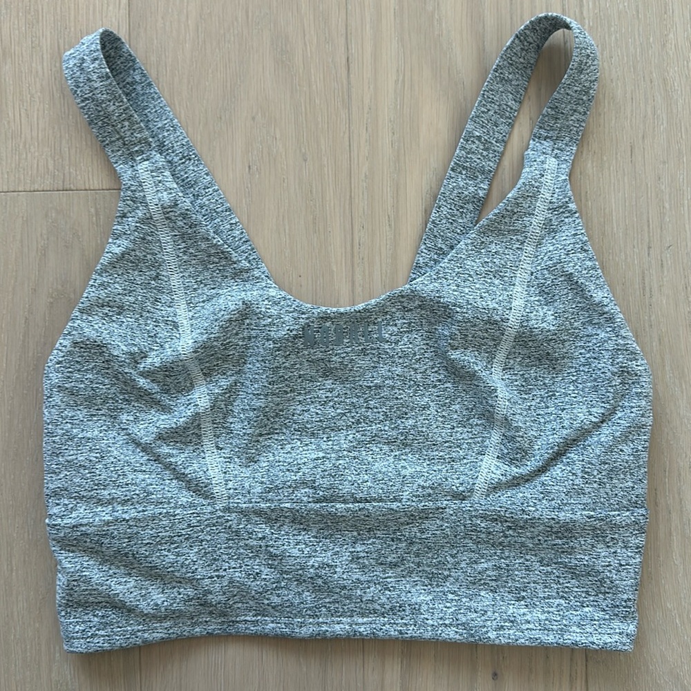 NOBULL women’s sports bra white heather matte size medium non-padded